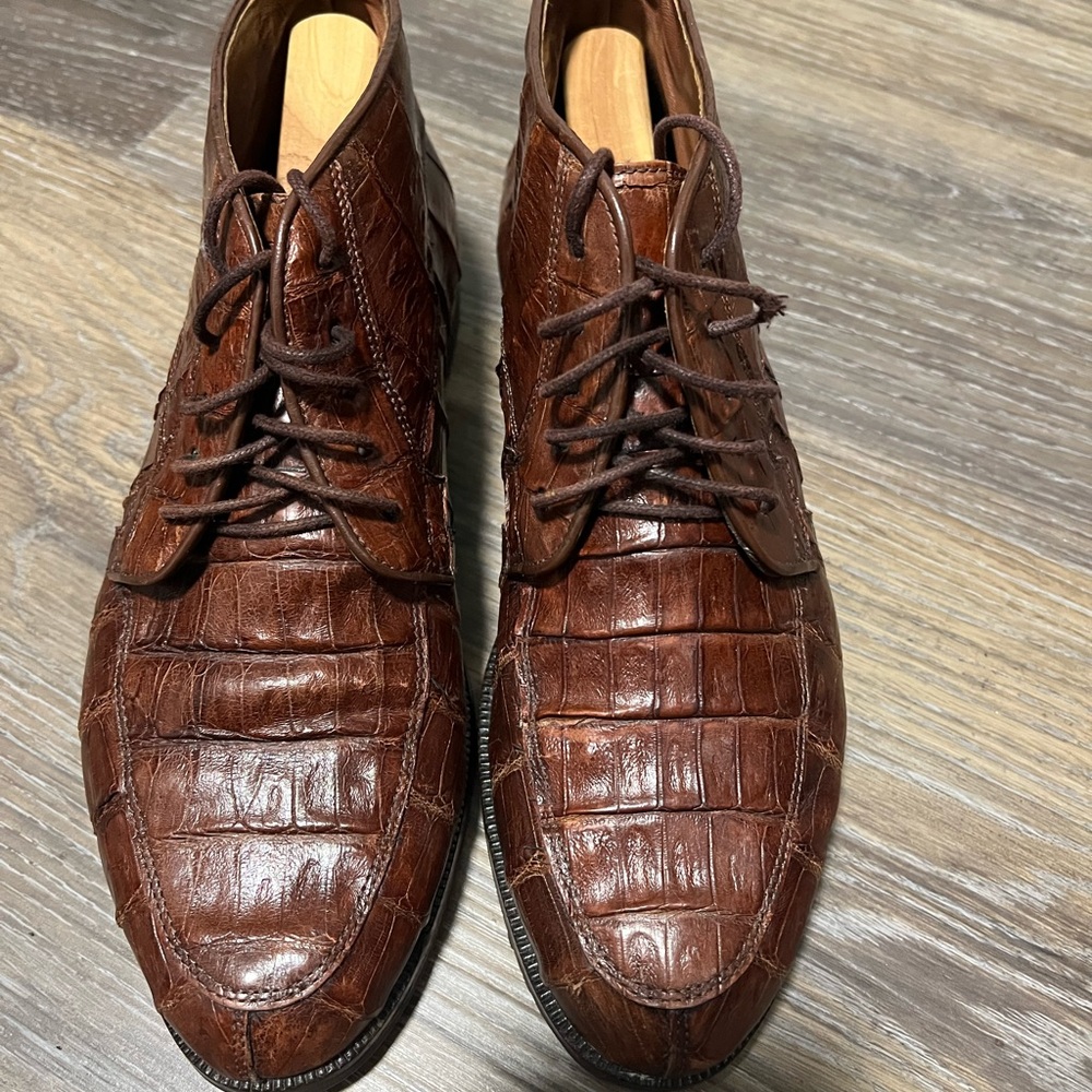 Belvedere crocodile shoes, do show signs of were but are in good condition.
